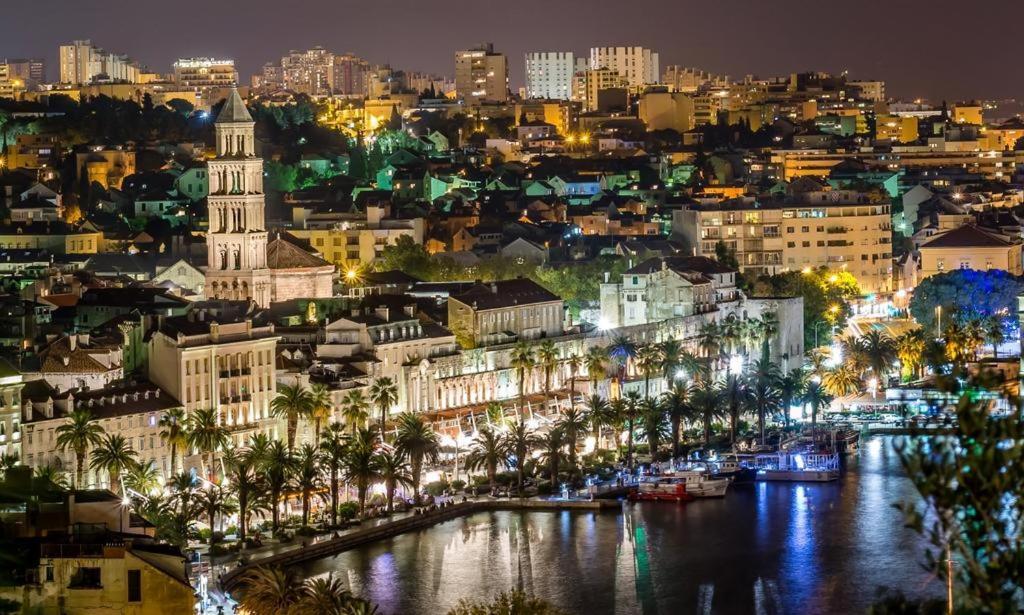 Luxury Apts Leone Split Centre ภายนอก รูปภาพ